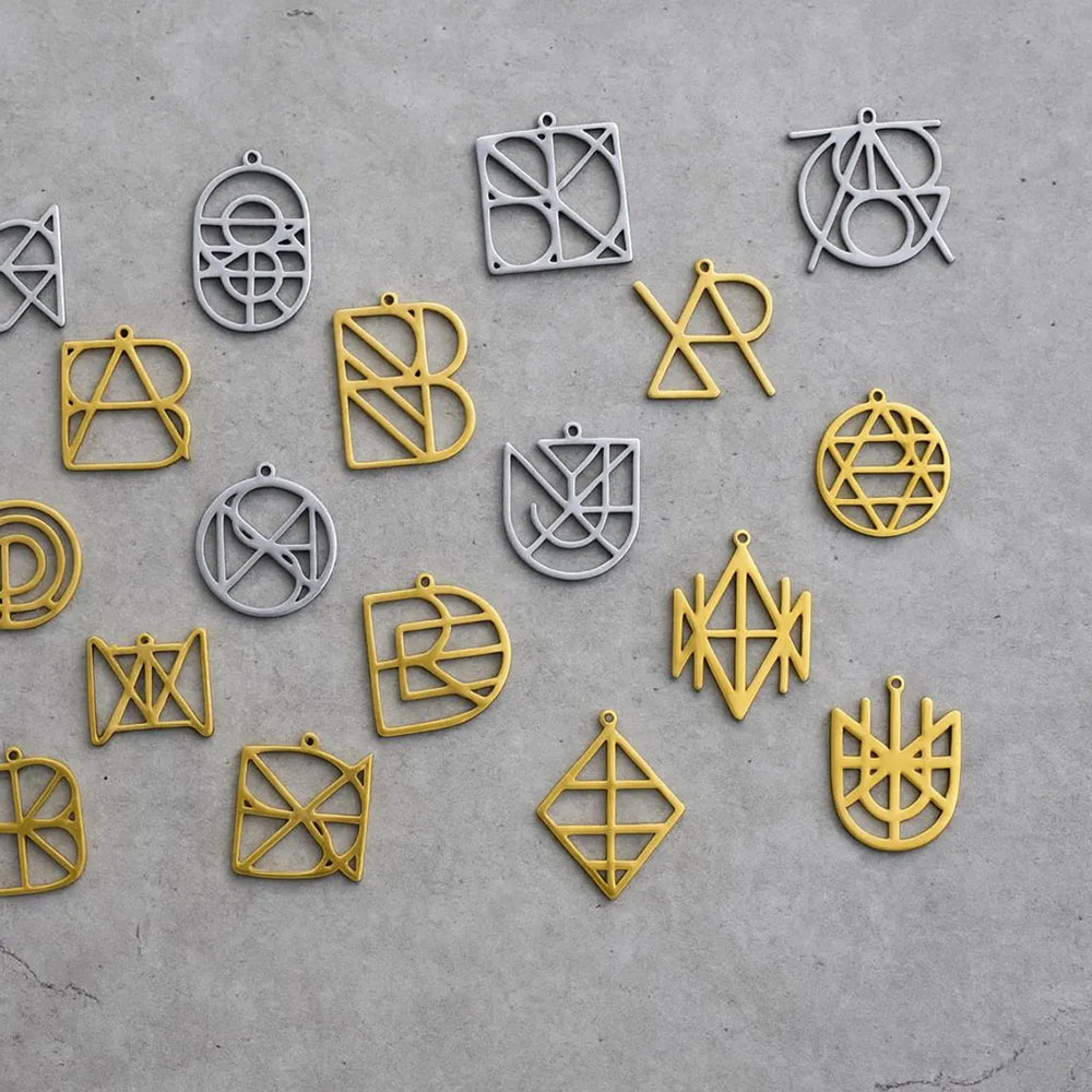 สร้อยคอชื่อออกแบบโลโก้ส่วนตัว  - Women Fashion Logo Design บทวิจารณ์และราคา