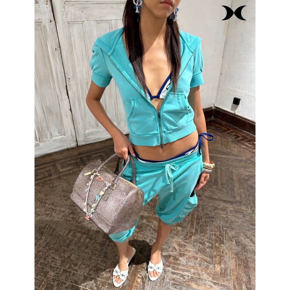 เสื้อฮู้ดซิปแขนสั้นสไตล์สาวสปอ - Women Fashion Nova บทวิจารณ์และราคา